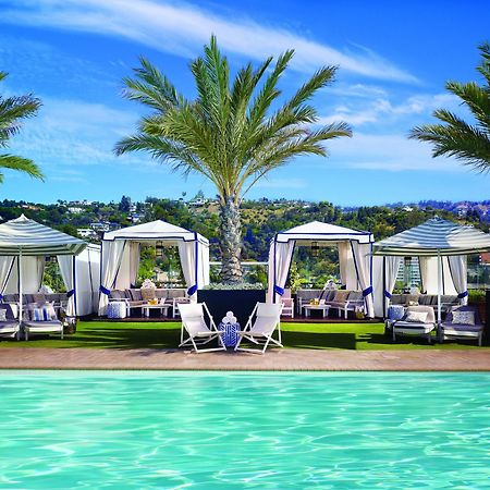 The London West Hollywood At Beverly Hills Ανέσεις φωτογραφία The pool at the Beverly Hills Hotel