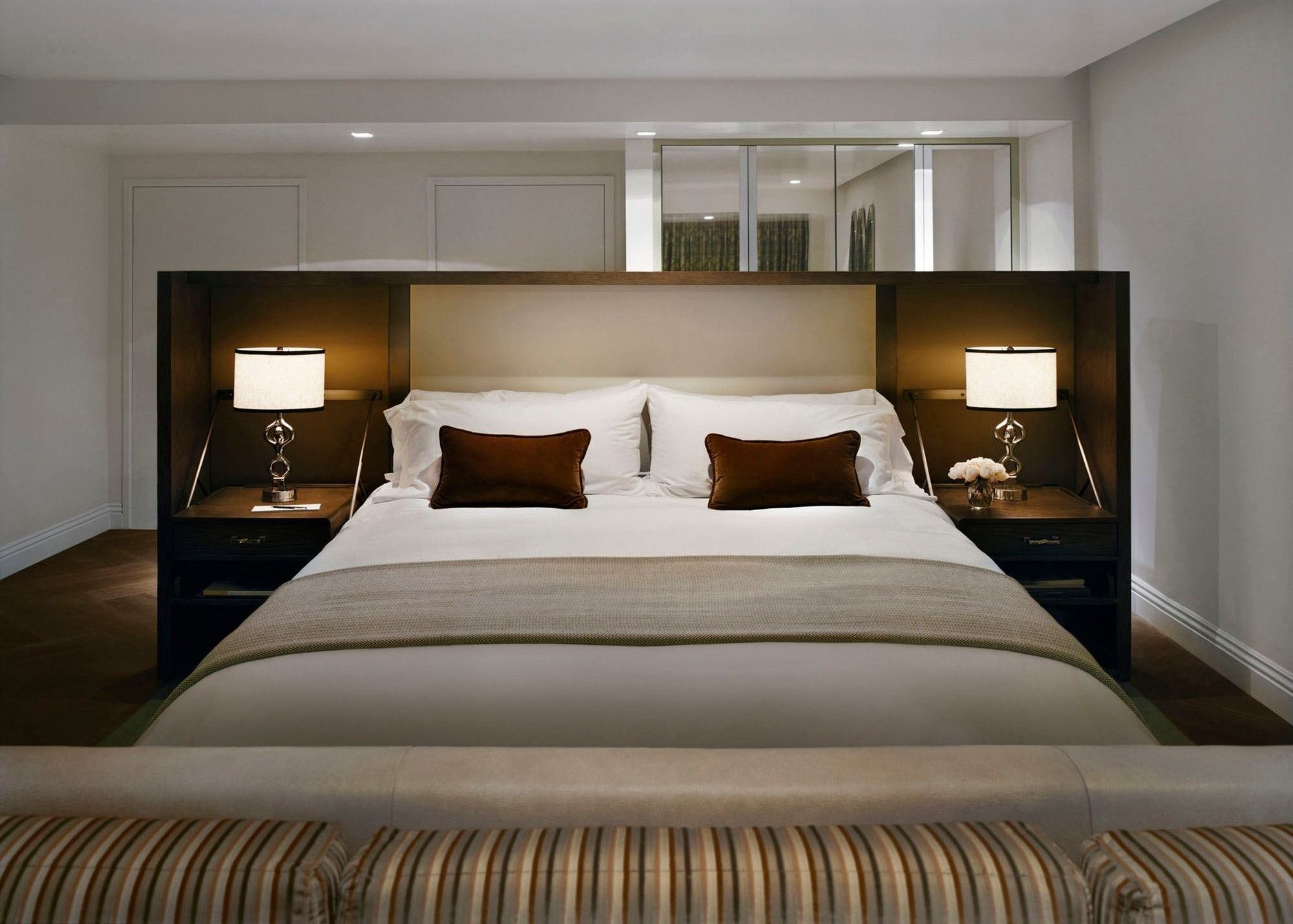 The London West Hollywood At Beverly Hills Δωμάτιο φωτογραφία A bedroom