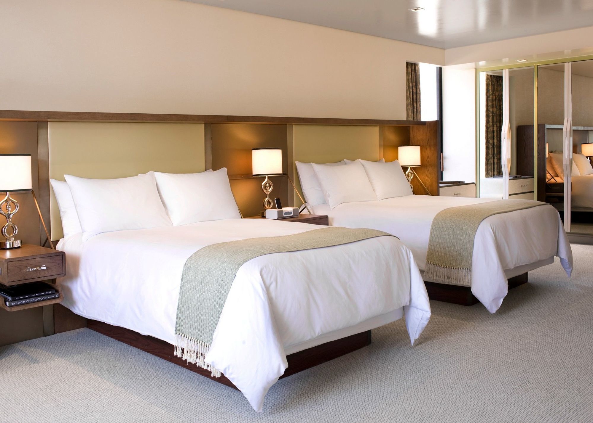 The London West Hollywood At Beverly Hills Εξωτερικό φωτογραφία A guest room at the MGM Grand