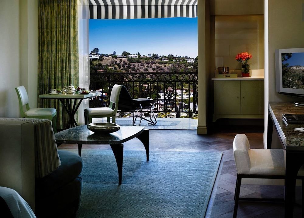 The London West Hollywood At Beverly Hills Εξωτερικό φωτογραφία A room at the Beverly Hills Hotel